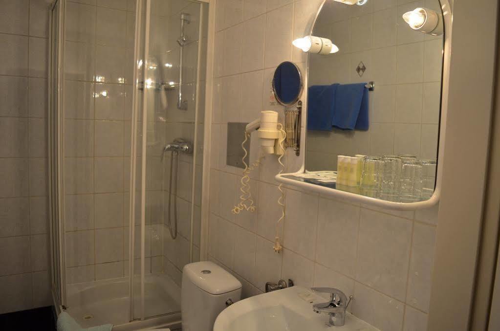 Excellence Hotel